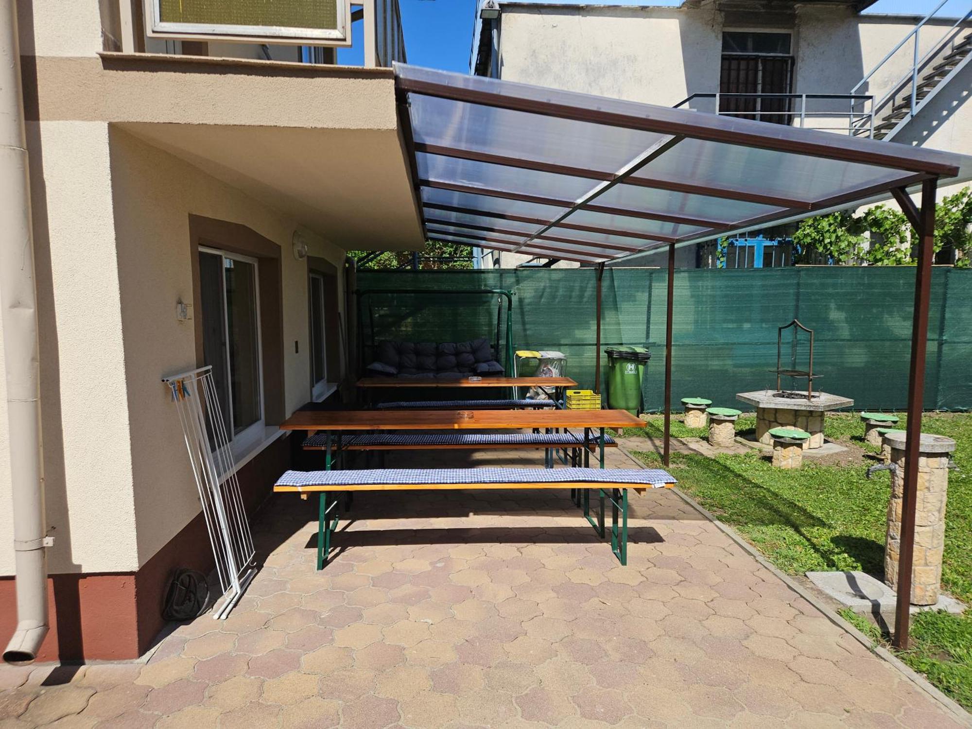 Ada 2 Apartmanhaz ไฮจ์ดุสโซบอสโล ภายนอก รูปภาพ